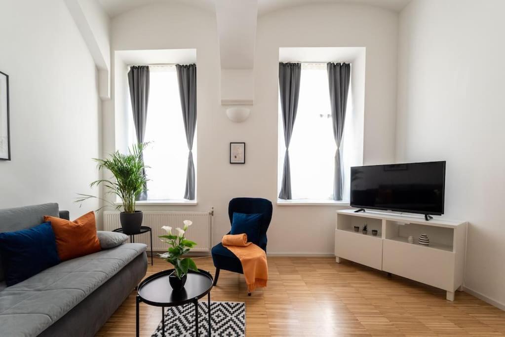 Pristine 1Br Steps From City By Hm Viyana Dış mekan fotoğraf