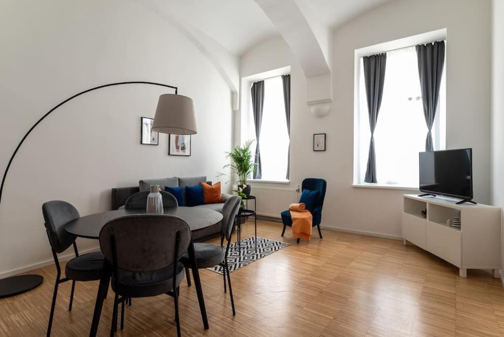 Pristine 1Br Steps From City By Hm Viyana Dış mekan fotoğraf